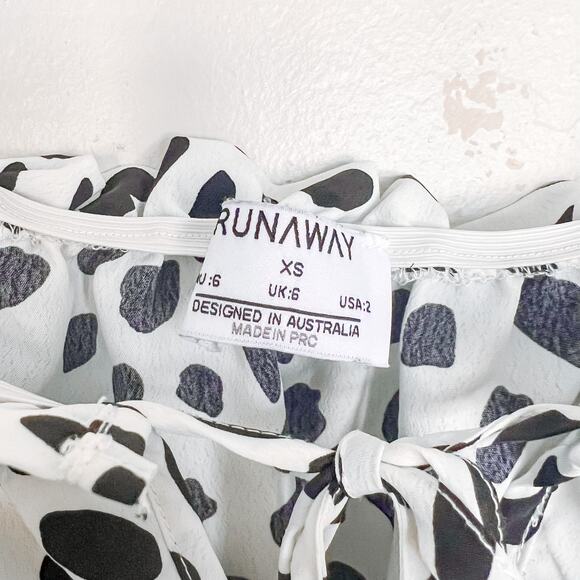 Runaway The Label Leopard Print Off the Shoulder Romper Size 2 - Picture 3 of 6